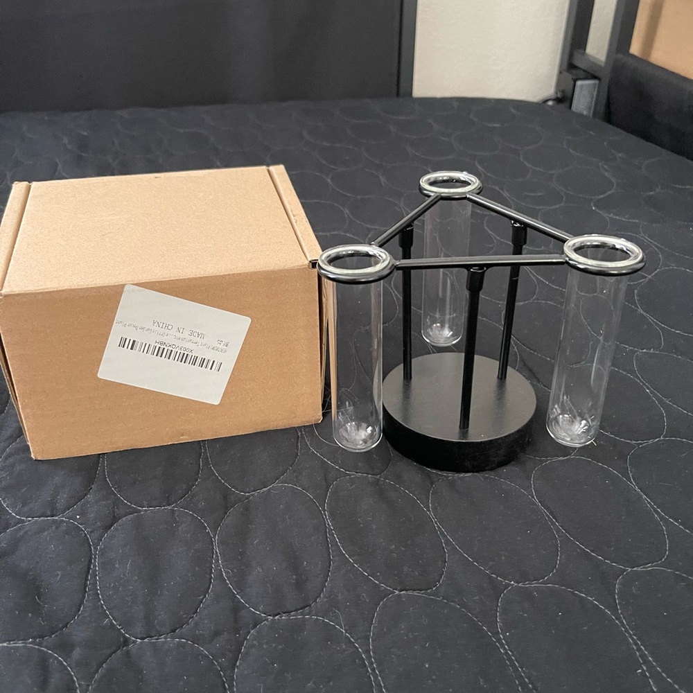 Plant propagation station test tubes